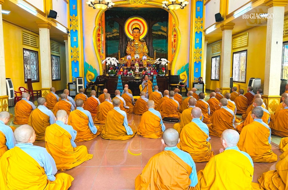 Trường hạ tổ đình Từ Nghiêm tập trung có gần 100 hành giả An cư kiết hạ Phật lịch 2567 Trường hạ tổ đình Từ Nghiêm tập trung có gần 100 hành giả An cư kiết hạ Phật lịch 2567