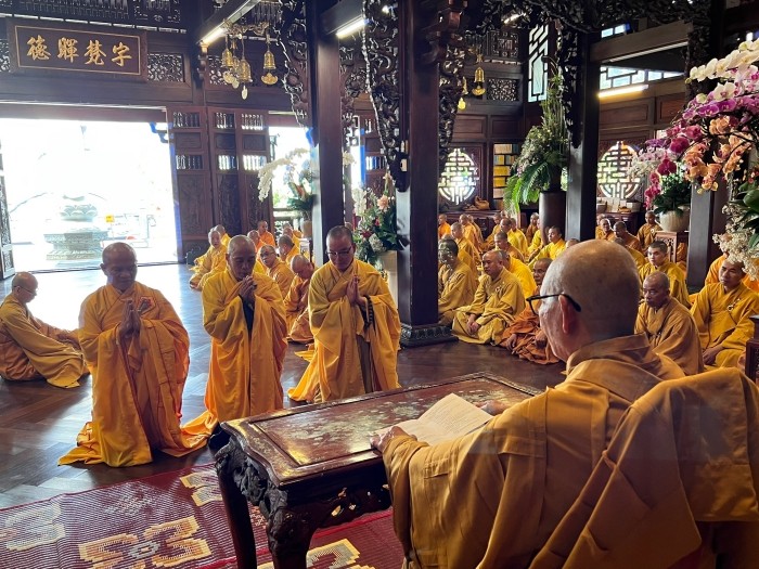 Chư Tăng tác pháp an cư Chư Tăng tác pháp an cư