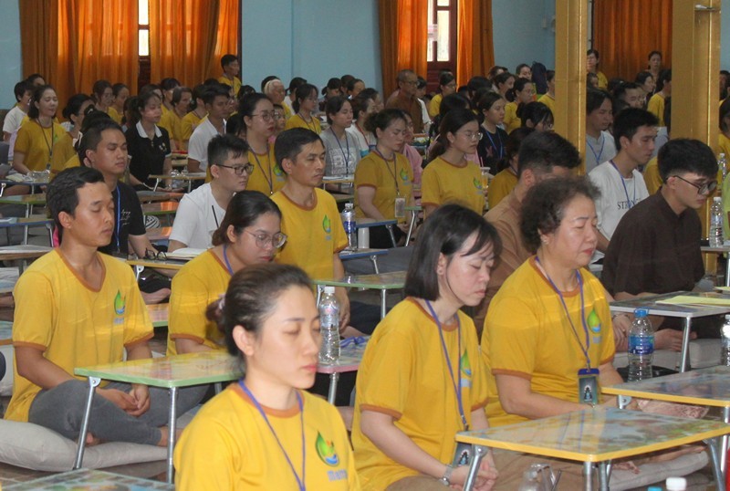 Tại thiền đường Visakha, 300 Phật tử tham dự khóa tu 2 ngày cuối tuần Tại thiền đường Visakha, 300 Phật tử tham dự khóa tu 2 ngày cuối tuần