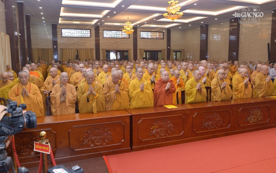 Chư tôn đức hai Hội đồng thuộc GHPGVN tham dự