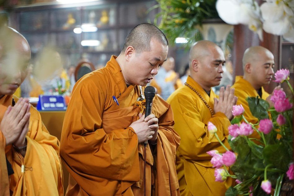 Đại diện chư hành giả Tăng, Ni chùa Bồ Đề