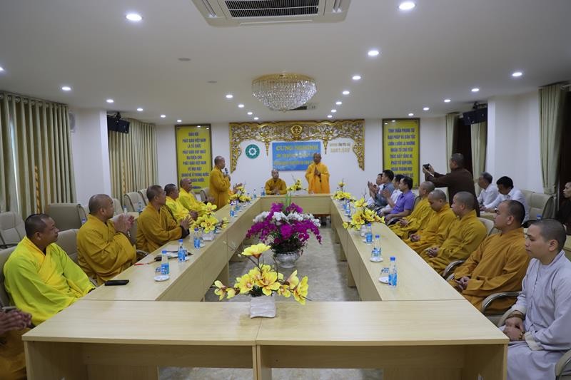 Buổi gặp gỡ chư tôn đức Ban Trị sự tỉnh Yên Bái và lãnh đạo các cơ quan hữu quan Buổi gặp gỡ chư tôn đức Ban Trị sự tỉnh Yên Bái và lãnh đạo các cơ quan hữu quan