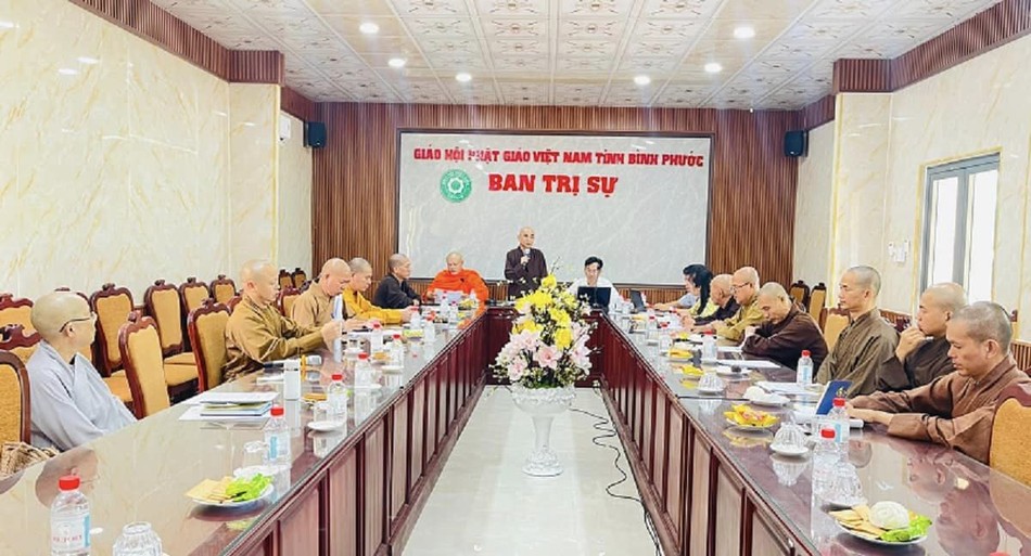 Buổi họp báo cáo chuyến công tác với Ban Trị sự Phật giáo huyện thị thành thuộc Giáo hội tỉnh Buổi họp báo cáo chuyến công tác với Ban Trị sự Phật giáo huyện thị thành thuộc Giáo hội tỉnh