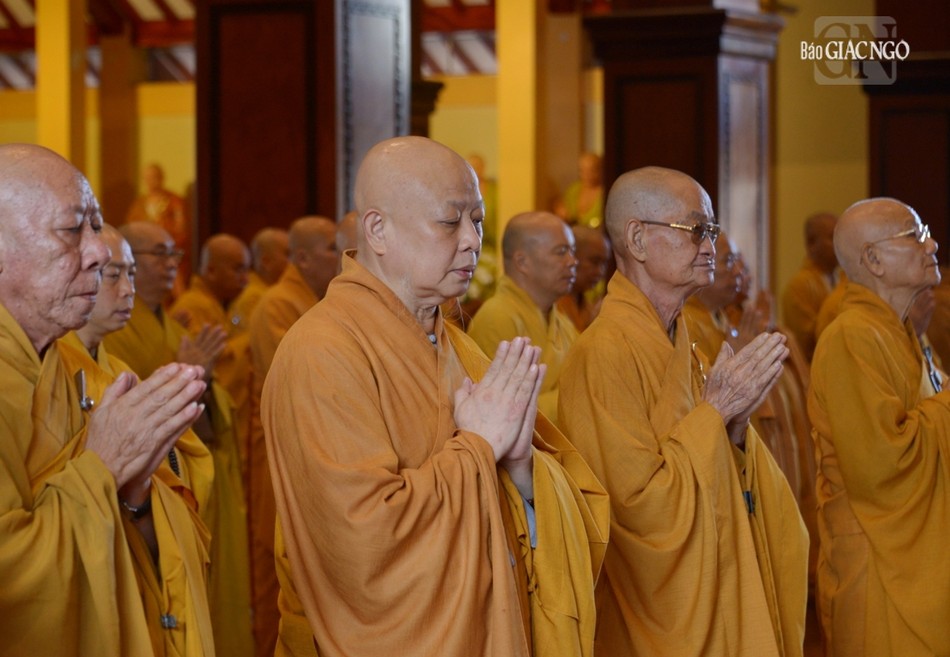 Bố-tát làm thanh tịnh Tăng đoàn, trang nghiêm Giáo hội Bố-tát làm thanh tịnh Tăng đoàn, trang nghiêm Giáo hội
