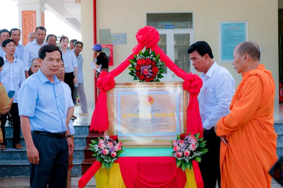 Chùa Champabôrây đón nhận Bằng di tích lịch sử cấp tỉnh