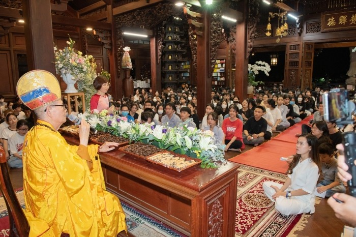 Hòa thượng Thích Châu Quang chúc lành đến học sinh trước mùa thi Hòa thượng Thích Châu Quang chúc lành đến học sinh trước mùa thi