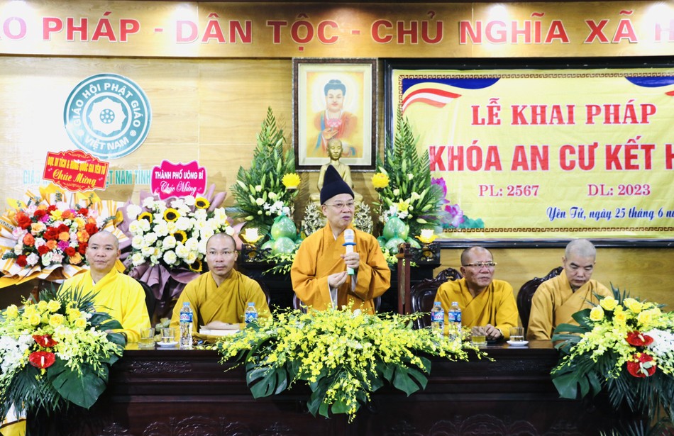 Hòa thượng Thích Thanh Quyết có thời diễn giảng một thiên trong Thiền Lâm Bảo huấn Hòa thượng Thích Thanh Quyết có thời diễn giảng một thiên trong Thiền Lâm Bảo huấn