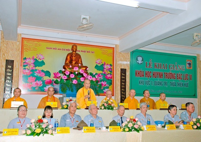 Hòa thượng Thích Khế Chơn ban đạo từ