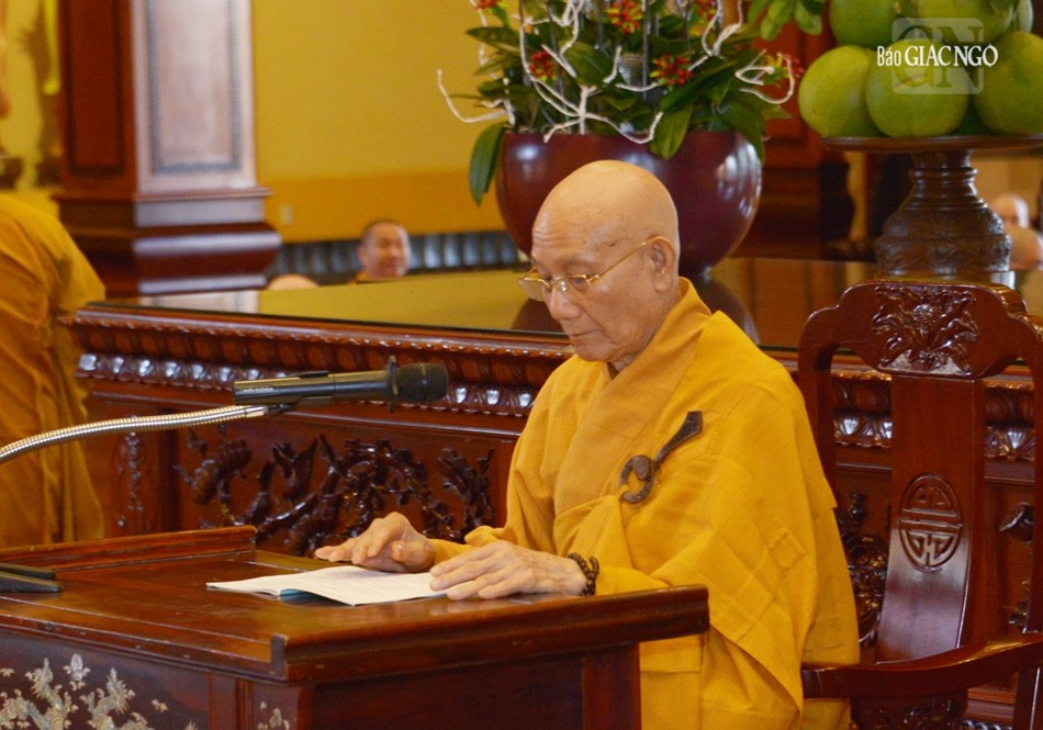 Trưởng lão Hòa thượng Thích Minh Thông trùng tuyên giới luật Đức Phật chế định giữa đại chúng