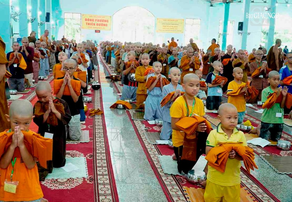 Khóa tu gieo duyên tại thiền viện Phước Sơn với gần 1.000 Phật tử tham gia Khóa tu gieo duyên tại thiền viện Phước Sơn với gần 1.000 Phật tử tham gia