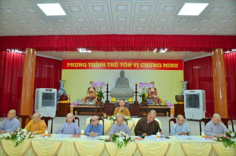 Thượng tọa Thích Bình Tâm, Ủy viên Thường trực Hội đồng Trị sự, Phó Thường trực Ban Trị sự Phật giáo TP.Cần Thơ phát biểu tại buổi họp - Ảnh: Tâm An Thượng tọa Thích Bình Tâm, Ủy viên Thường trực Hội đồng Trị sự, Phó Thường trực Ban Trị sự Phật giáo TP.Cần Thơ phát biểu tại buổi họp - Ảnh: Tâm An