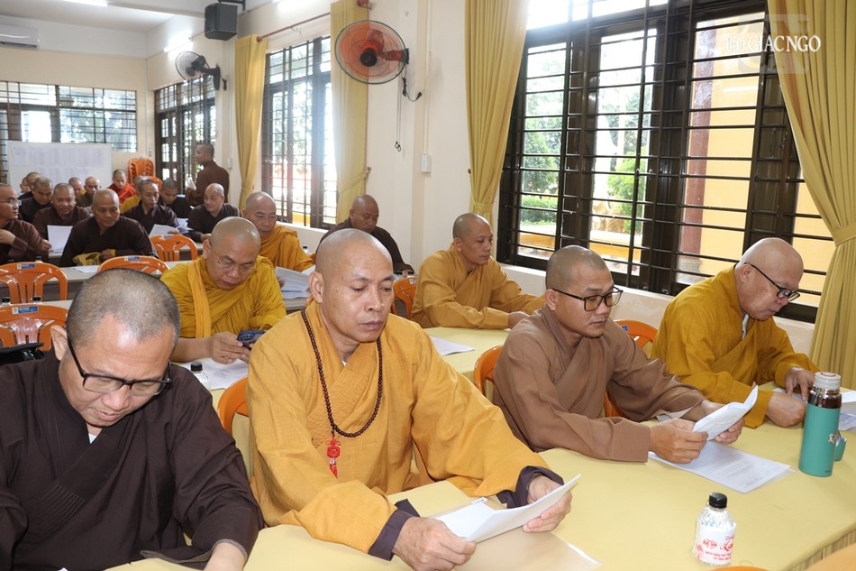 Chư tôn đức tham dự hội nghị Chư tôn đức tham dự hội nghị