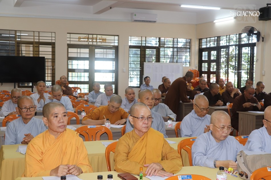 Chư Ni tham dự Chư Ni tham dự