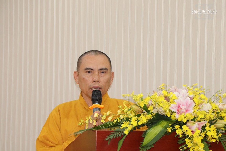 Thượng tọa Thích Nhuận Nghĩa phát biểu cảm tạ Thượng tọa Thích Nhuận Nghĩa phát biểu cảm tạ