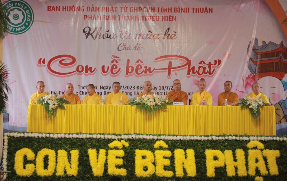 Chư tôn đức chứng minh lễ khai mạc khóa tu Chư tôn đức chứng minh lễ khai mạc khóa tu