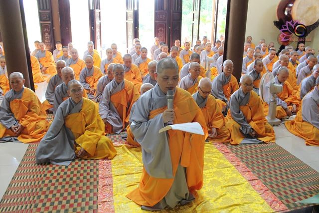Đại diện hành giả an cư 4 trú xứ của chư Ni tại Thừa Thiên Huế Đại diện hành giả an cư 4 trú xứ của chư Ni tại Thừa Thiên Huế