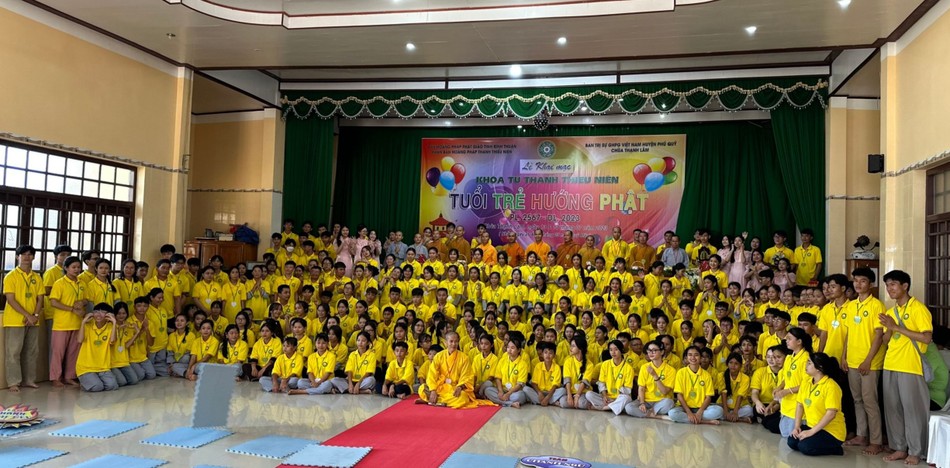 200 tu sinh tham dự