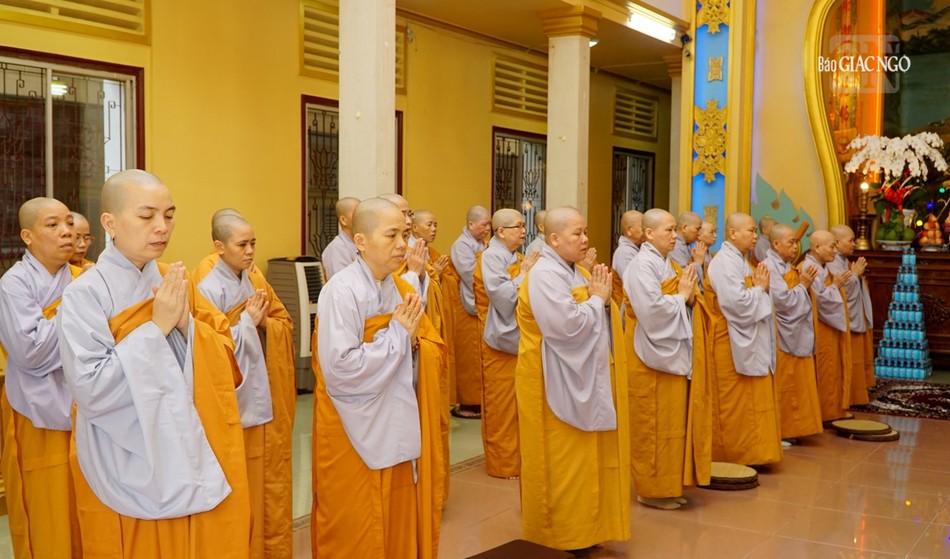 Theo Ni trưởng Thích nữ Như Xuân, Thiền chủ trường hạ &quot;Ở Từ Nghiêm, các thời khóa tu tập được duy trì từ thời chư Ni trưởng Ni bộ Bắc tông đến nay, cứ thế mà tiếp nối...&quot;