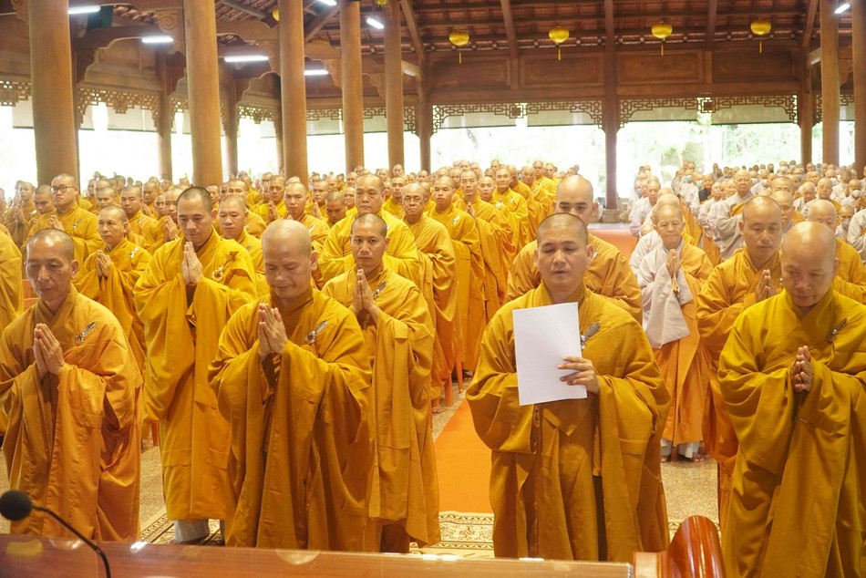 Chư Tăng thiền viện Thường Chiếu báo cáo hoạt động tu học Chư Tăng thiền viện Thường Chiếu báo cáo hoạt động tu học