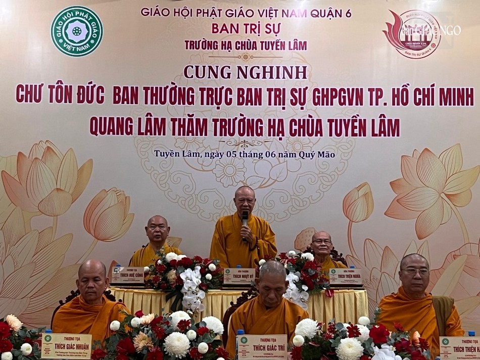 Đoàn Ban Thường trực Ban Trị sự GHPGVN TP.HCM, do Hòa thượng Thích Nhựt Hỷ làm trưởng đoàn thăm trường hạ tập trung chùa Tuyền Lâm Đoàn Ban Thường trực Ban Trị sự GHPGVN TP.HCM, do Hòa thượng Thích Nhựt Hỷ làm trưởng đoàn thăm trường hạ tập trung chùa Tuyền Lâm