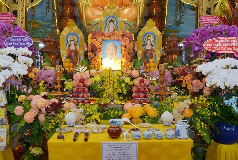 Di ảnh cố Ni trưởng Thích nữ Như Giác Di ảnh cố Ni trưởng Thích nữ Như Giác