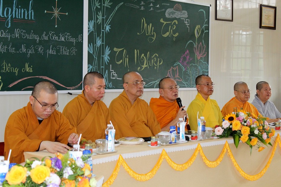 Hòa thượng Thích Bửu Chánh đạo từ đến hành giả Hòa thượng Thích Bửu Chánh đạo từ đến hành giả
