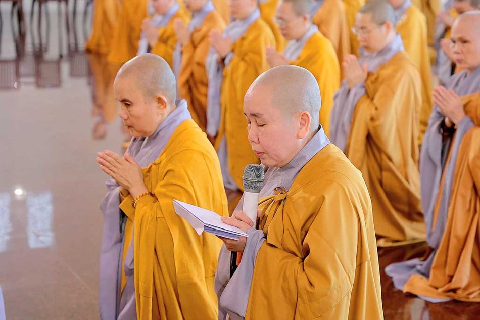 Ni sư Thích nữ Như Nguyệt, Phó Viện trưởng Học viện Phật giáo VN tại TP.HCM, Trưởng ban Quản viện Ni tác bạch tri ân chư tôn đức Ni Ni sư Thích nữ Như Nguyệt, Phó Viện trưởng Học viện Phật giáo VN tại TP.HCM, Trưởng ban Quản viện Ni tác bạch tri ân chư tôn đức Ni