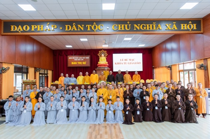 Hòa thượng mong rằng tất cả tu sinh sẽ là rường cột cho Giáo hội trong tương lai Hòa thượng mong rằng tất cả tu sinh sẽ là rường cột cho Giáo hội trong tương lai