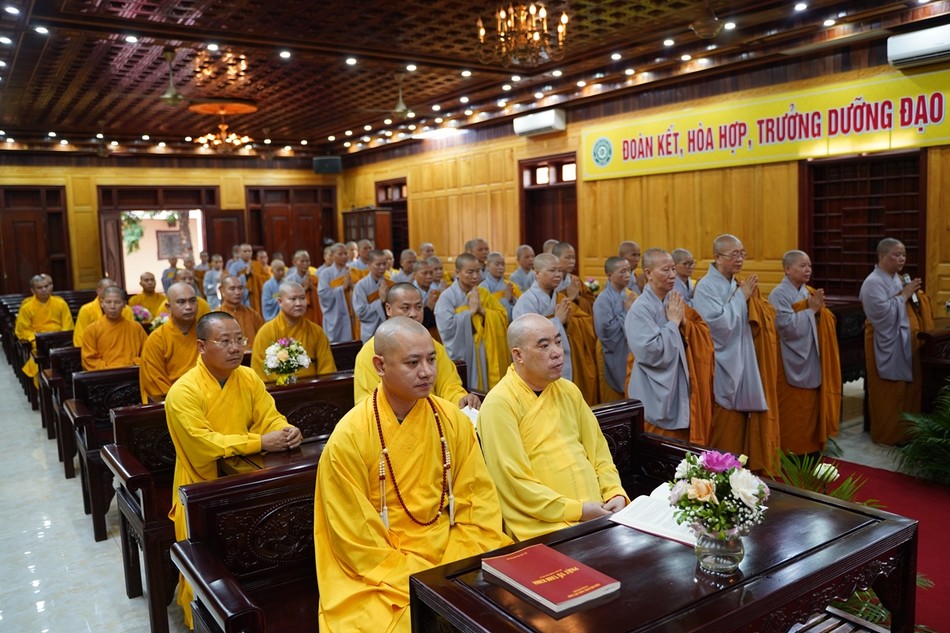 Chư Ni tác bạch cúng dường trường hạ chùa Pháp Điện - trường hạ cơ sở II của Ban Trị sự GHPGVN tỉnh Hưng Yên Chư Ni tác bạch cúng dường trường hạ chùa Pháp Điện - trường hạ cơ sở II của Ban Trị sự GHPGVN tỉnh Hưng Yên