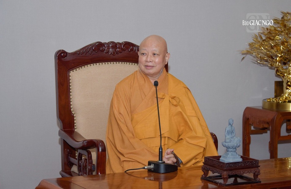 Hòa thượng Thích Lệ Trang thay mặt Ban Thường trực Ban Trị sự GHPGVN TP.HCM có lời chào Chủ tịch WFB và thành viên phái đoàn Hòa thượng Thích Lệ Trang thay mặt Ban Thường trực Ban Trị sự GHPGVN TP.HCM có lời chào Chủ tịch WFB và thành viên phái đoàn