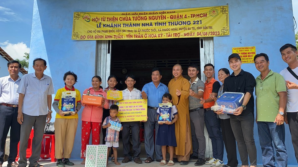 Bàn giao nhà tình thương Tường Nguyên số 221 Bàn giao nhà tình thương Tường Nguyên số 221