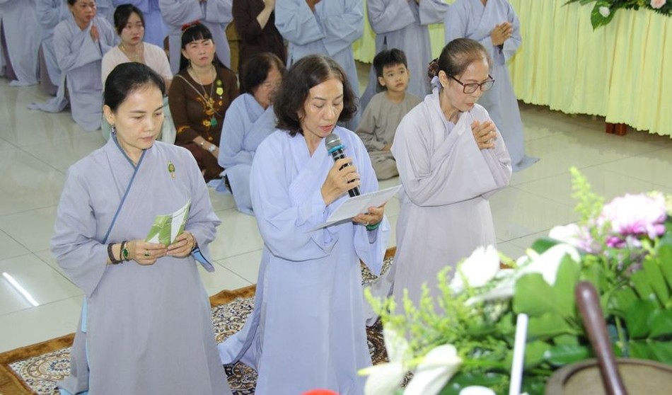 Phật tử Diệu Thắm dâng lời "hoài niệm Vu lan" Phật tử Diệu Thắm dâng lời "hoài niệm Vu lan"