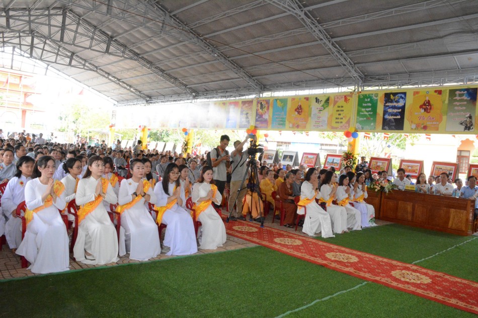 Phật tử tham dự lễ Vu lan