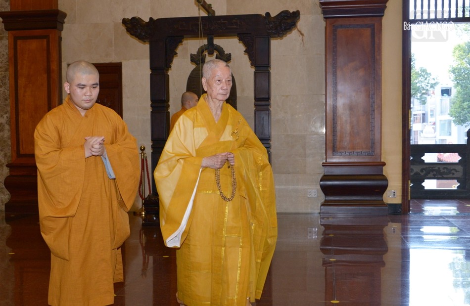 Đức Pháp chủ quang lâm