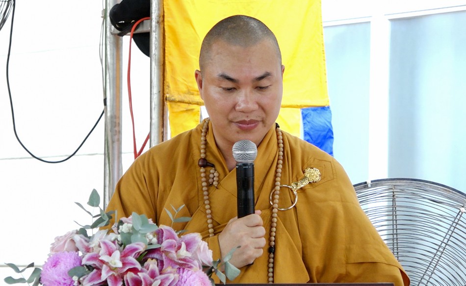 Đại đức Thích Minh Phú phát biểu khai mạc