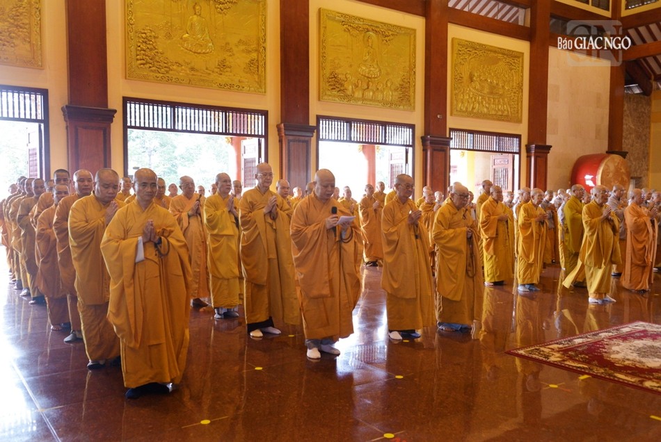 Hòa thượng Thích Lệ Trang và chư vị Ban Thường trực Ban Trị sự GHPGVN Hòa thượng Thích Lệ Trang và chư vị Ban Thường trực Ban Trị sự GHPGVN