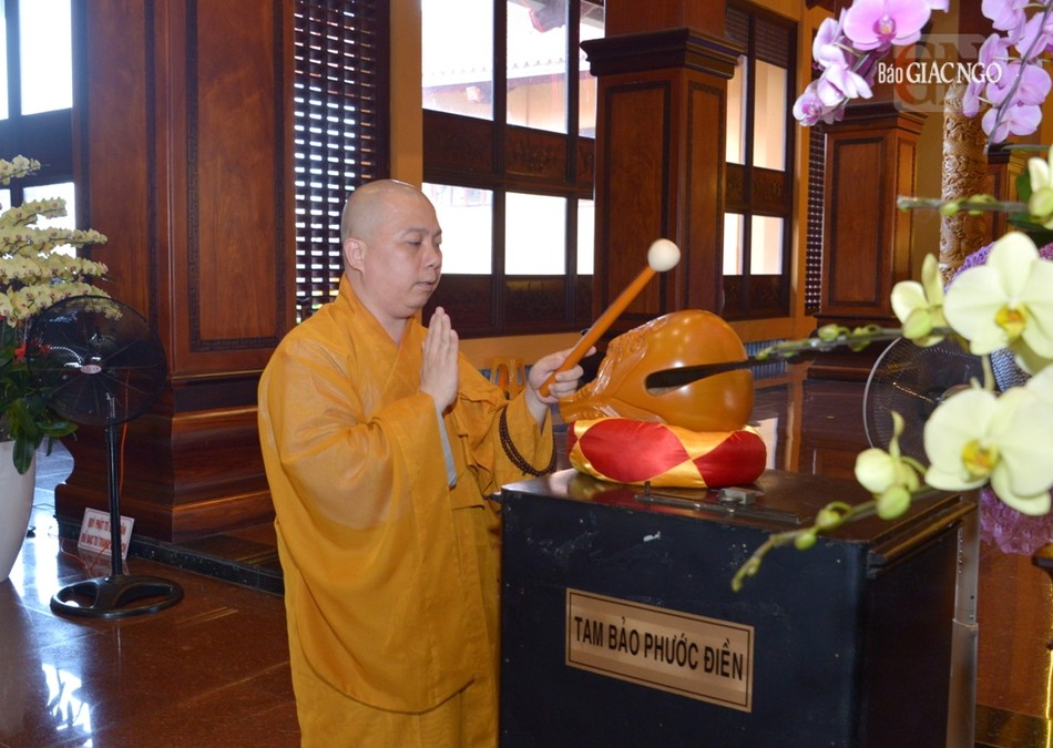 Lễ tưởng niệm diễn ra tại chánh điện Việt Nam Quốc Tự Lễ tưởng niệm diễn ra tại chánh điện Việt Nam Quốc Tự