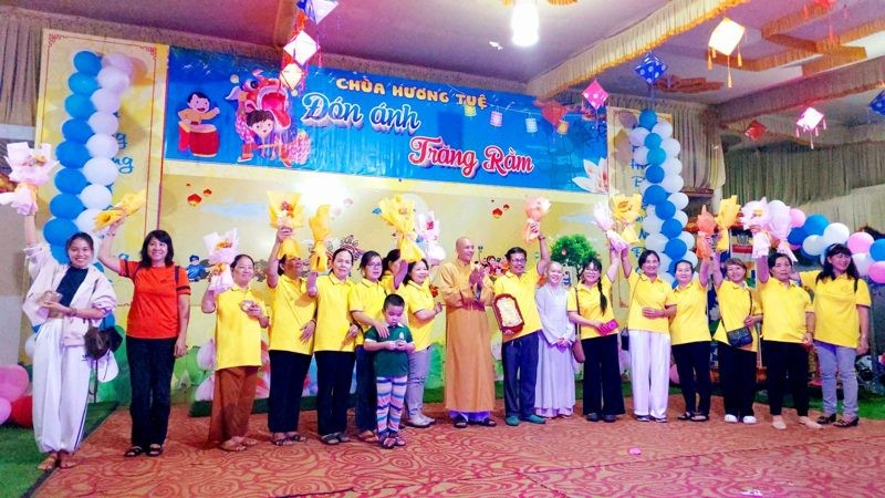 Lễ hội "Đóm ánh trăng rằm 2023" tại chùa Hương Tuệ Lễ hội "Đóm ánh trăng rằm 2023" tại chùa Hương Tuệ