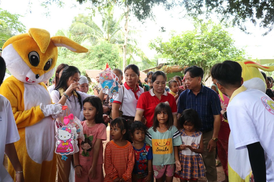 Vui Tết Trung thu tại chùa Thanh Lâm Vui Tết Trung thu tại chùa Thanh Lâm