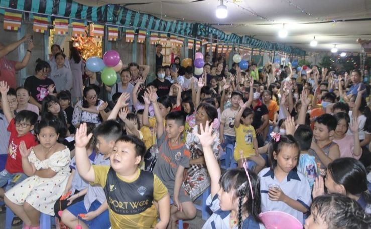 Tết thiếu nhi tại chùa Thiên Tôn Tết thiếu nhi tại chùa Thiên Tôn