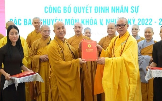 Đại đức Thích Chúc Tiếp nhận quyết định Đại đức Thích Chúc Tiếp nhận quyết định