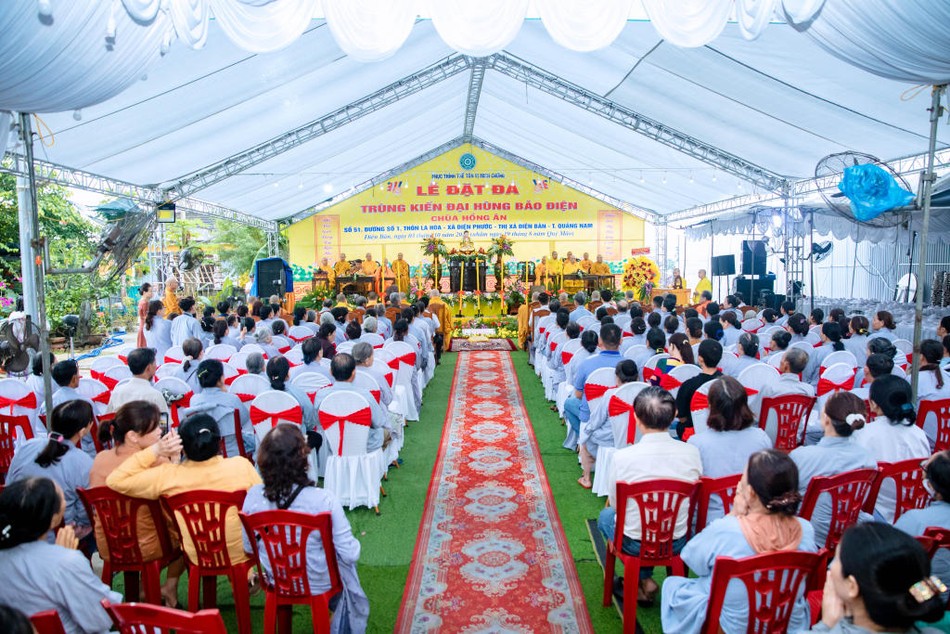 Quang cảnh buổi lễ Quang cảnh buổi lễ