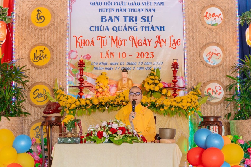 Đại đức Thích Giác Hạnh thuyết giảng về đề tài Nhân quả