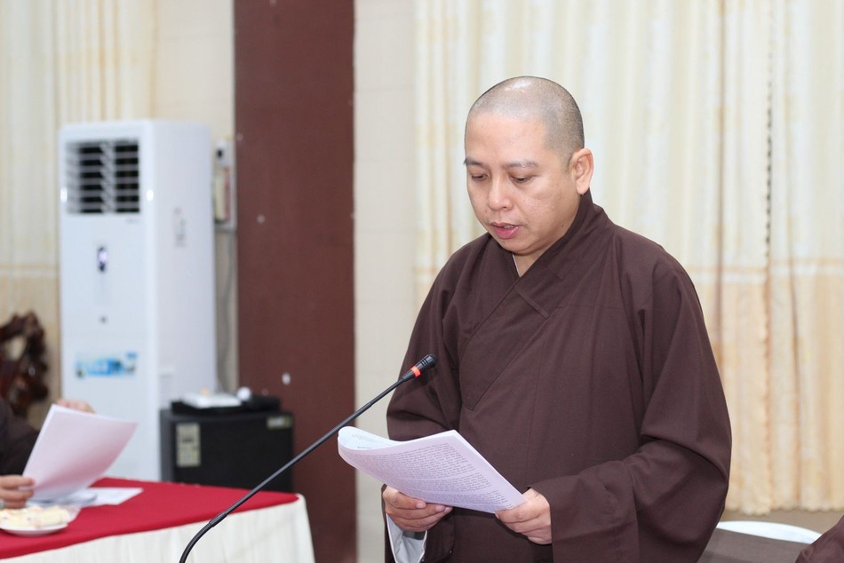 Đại đức Thích Quảng Pháp, Phó Thư ký, Chánh Văn phòng Ban Trị sự Phật giáo tỉnh trình báo cáo Đại đức Thích Quảng Pháp, Phó Thư ký, Chánh Văn phòng Ban Trị sự Phật giáo tỉnh trình báo cáo