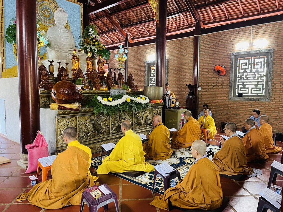 Đạo tràng trì tụng kinh Phổ môn Đạo tràng trì tụng kinh Phổ môn