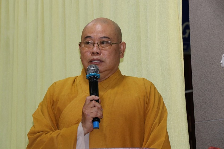 Thượng tọa Thích Trung San, Trưởng ban Giáo dục Phật giáo tỉnh, Hiệu trưởng Trường Trung cấp Phật học tỉnh phát biểu chào mừng Thượng tọa Thích Trung San, Trưởng ban Giáo dục Phật giáo tỉnh, Hiệu trưởng Trường Trung cấp Phật học tỉnh phát biểu chào mừng