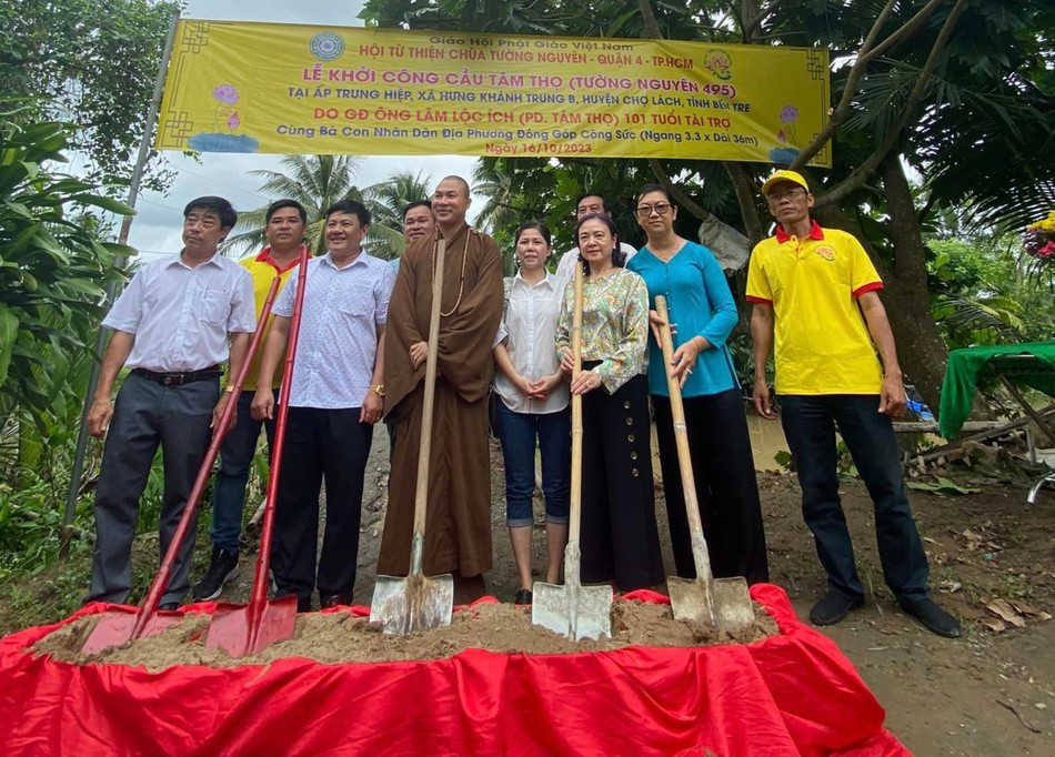 Khởi công xây dựng cầu Tâm Thọ (cầu Tường Nguyên 495), tại xã Hưng Khánh Trung B - Ảnh: TN Khởi công xây dựng cầu Tâm Thọ (cầu Tường Nguyên 495), tại xã Hưng Khánh Trung B - Ảnh: TN