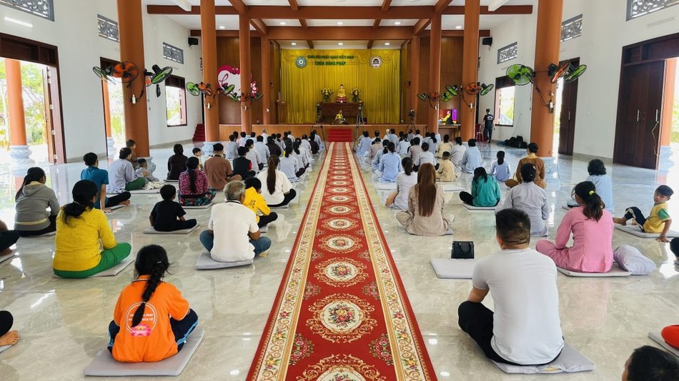 Khóa tu "Một ngày an lạc" tại chùa Đăng Pháp Khóa tu "Một ngày an lạc" tại chùa Đăng Pháp