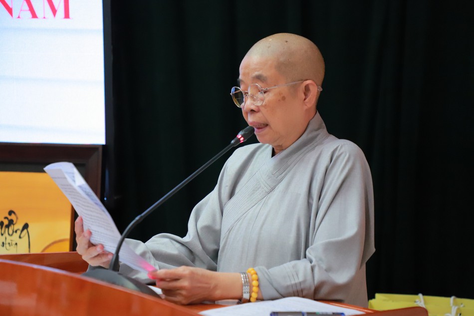 Ni trưởng Thích nữ Nhật Khương có bài phát biểu tại các cơ quan trung ương Ni trưởng Thích nữ Nhật Khương có bài phát biểu tại các cơ quan trung ương