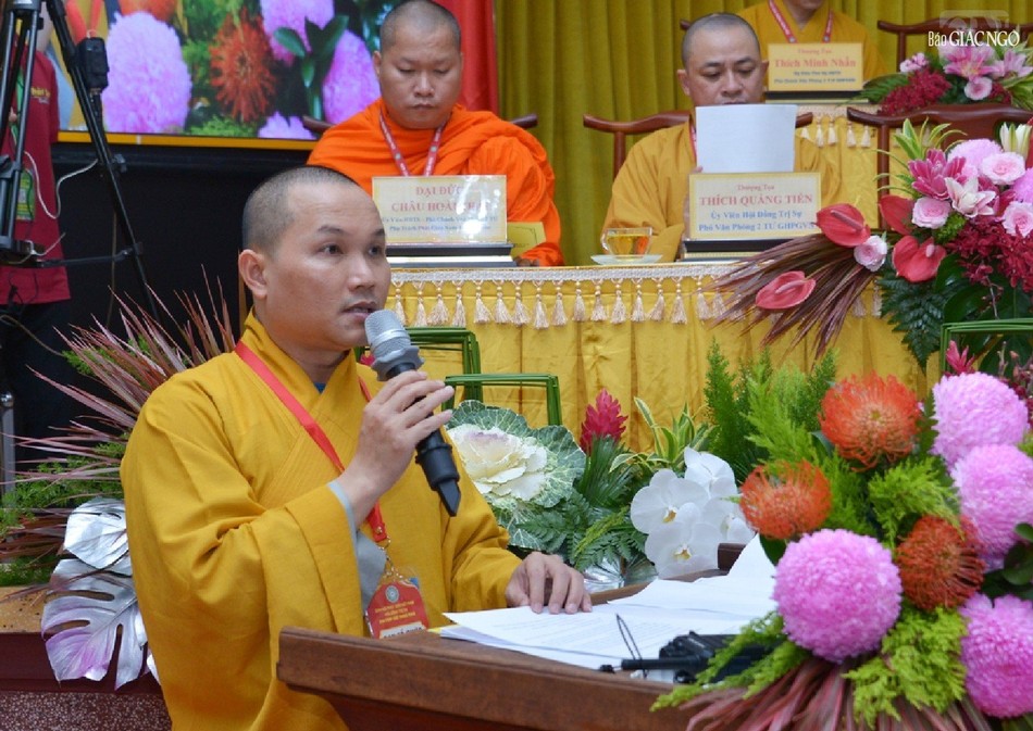 Đại đức Thích Pháp Toàn, Trợ lý Văn phòng II Ban Pháp chế T.Ư dẫn chương trình Đại đức Thích Pháp Toàn, Trợ lý Văn phòng II Ban Pháp chế T.Ư dẫn chương trình